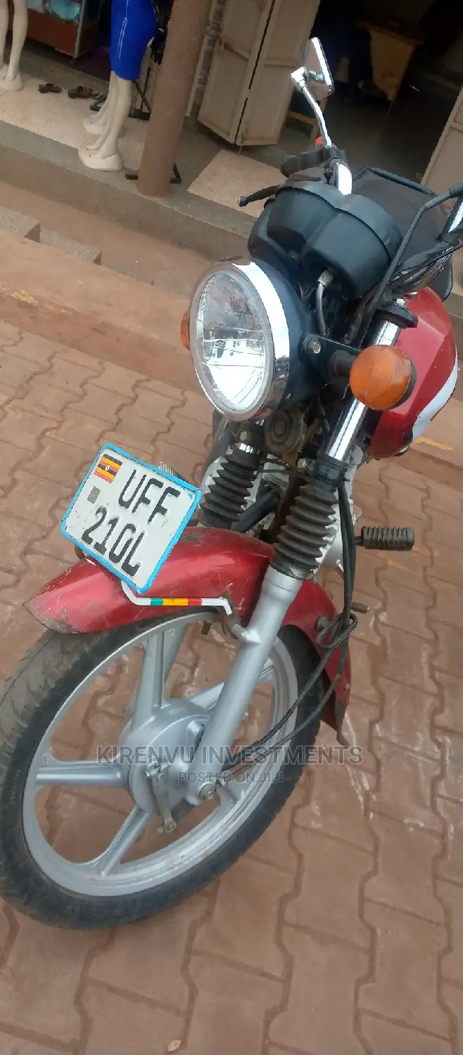 TVS HLX 125 2018 Red