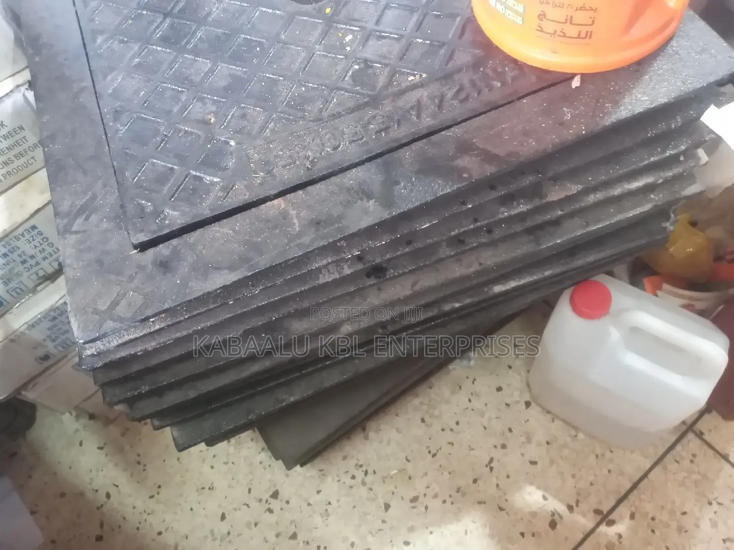 Manhole Cover( Metallic and Plastic)