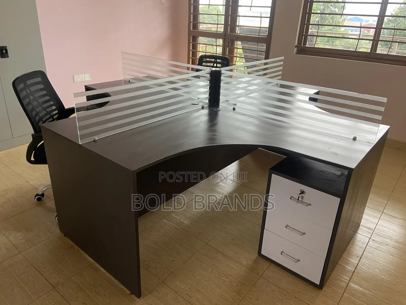 4 Seater Workstation