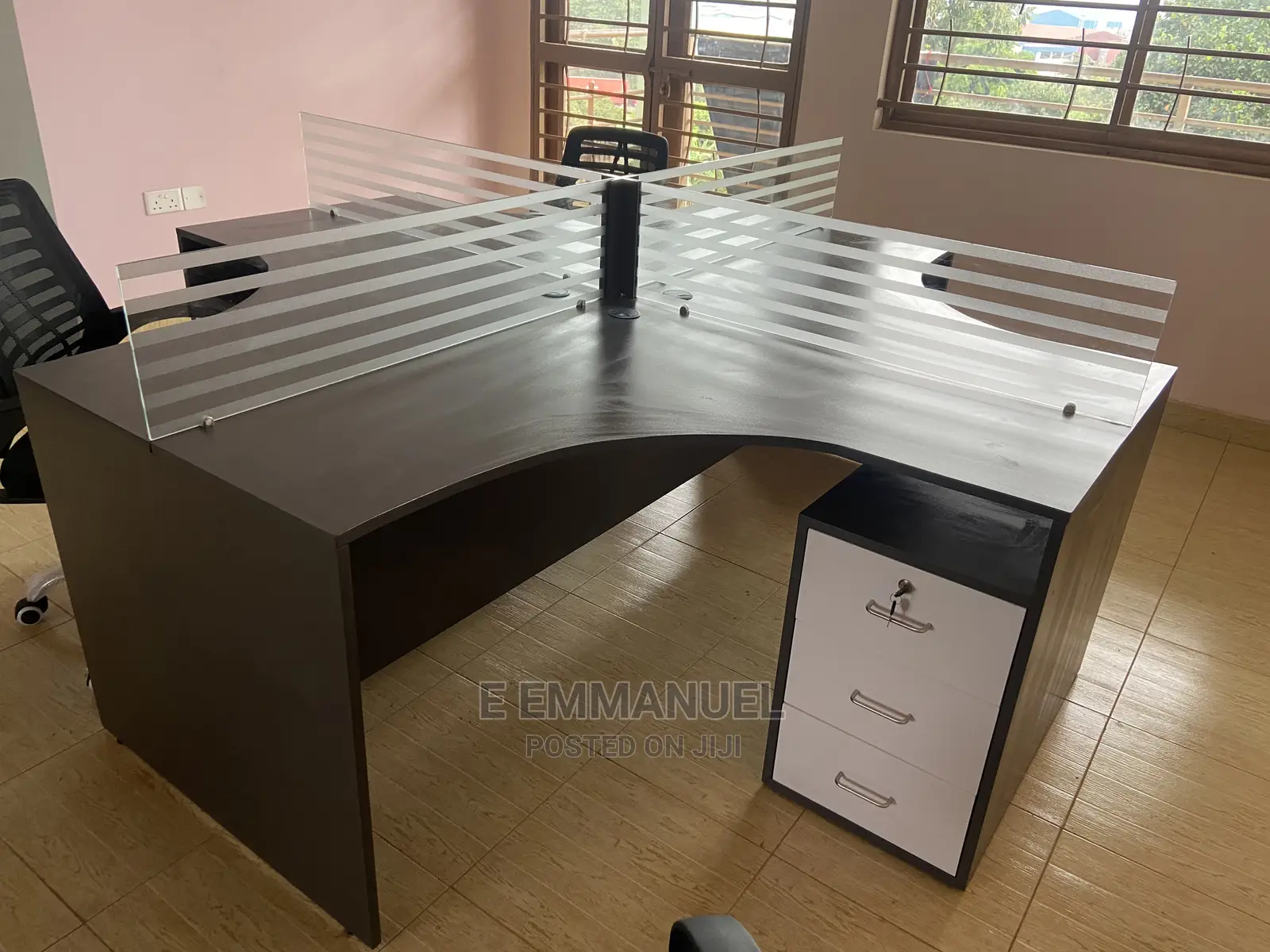 4 Seater Workstation