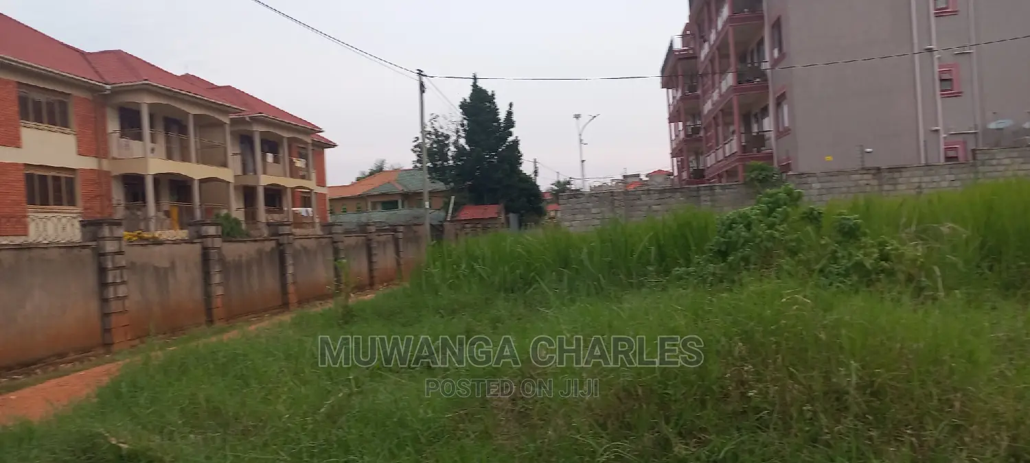 Plot's in Buwate on Quick Sale