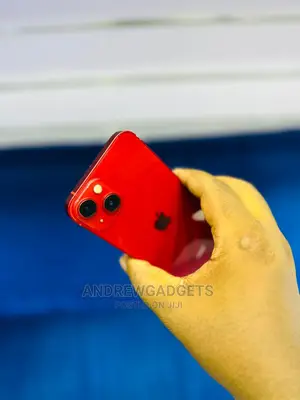 Apple iPhone 13 128 GB Red