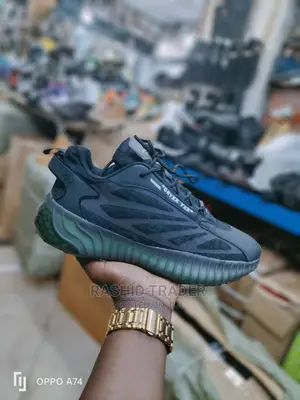 Excellent Sneakers