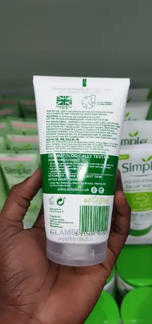 Simple Age Resisting Facial Wash for Sensitive Skin