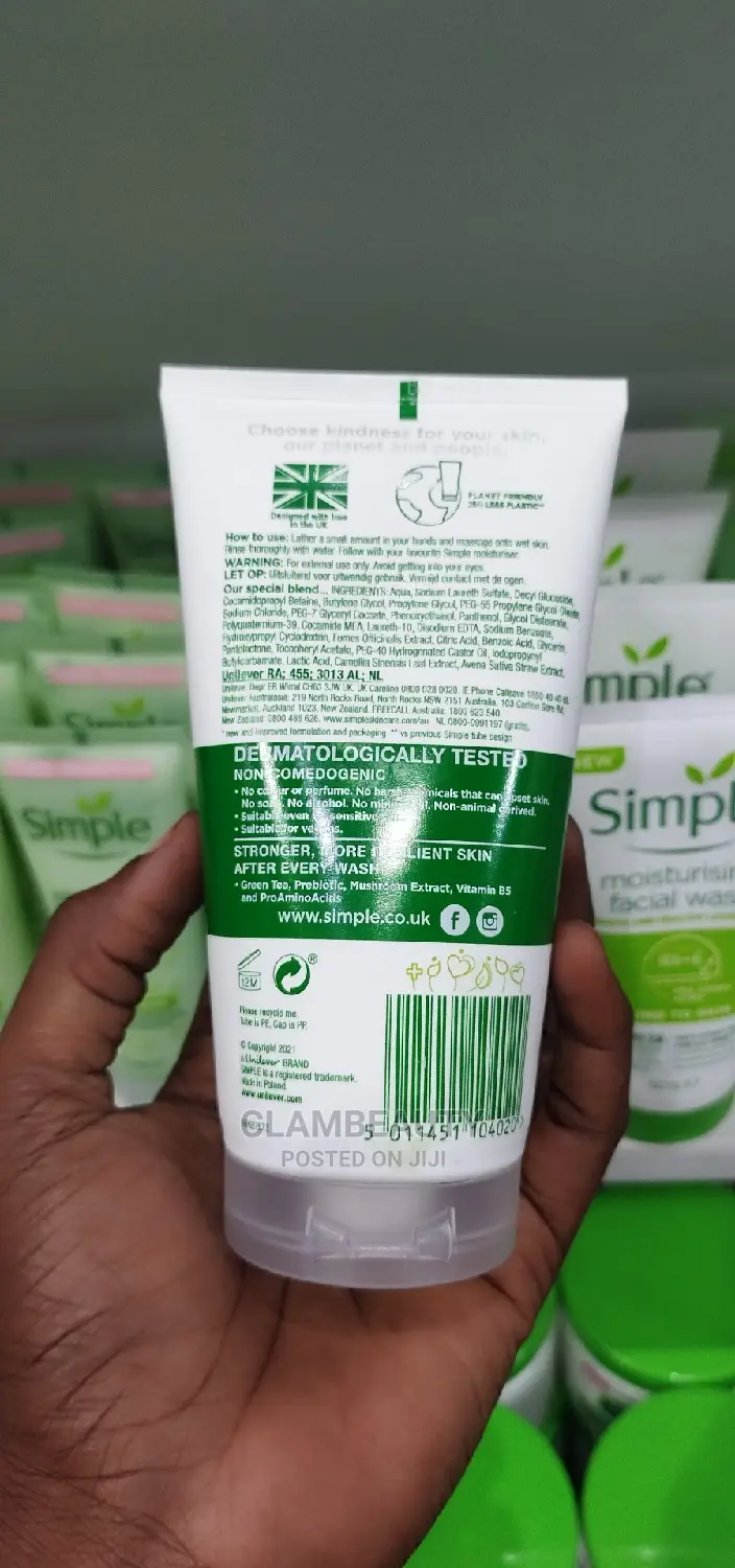 Simple Age Resisting Facial Wash for Sensitive Skin