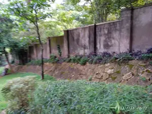 Plots in Kira Kitukutwe on Sale