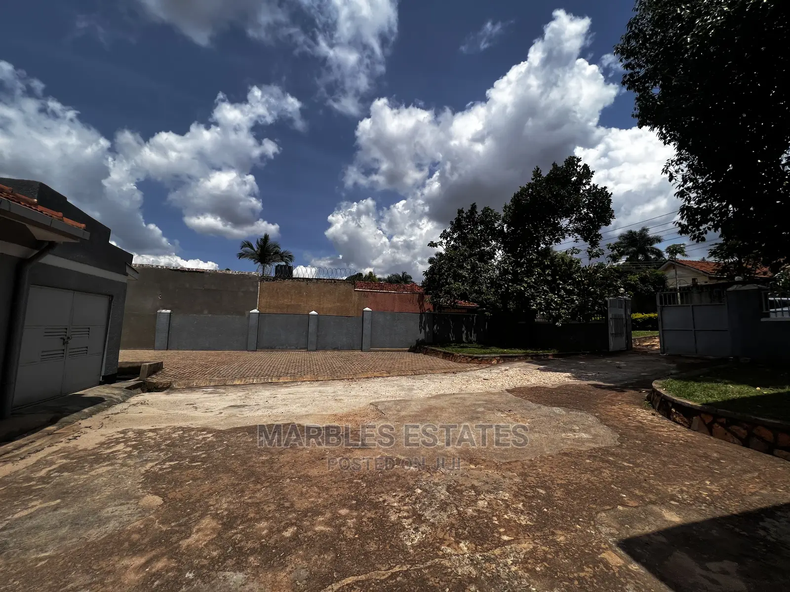 5bdrm Bungalow in Ntinda, Central Division for sale
