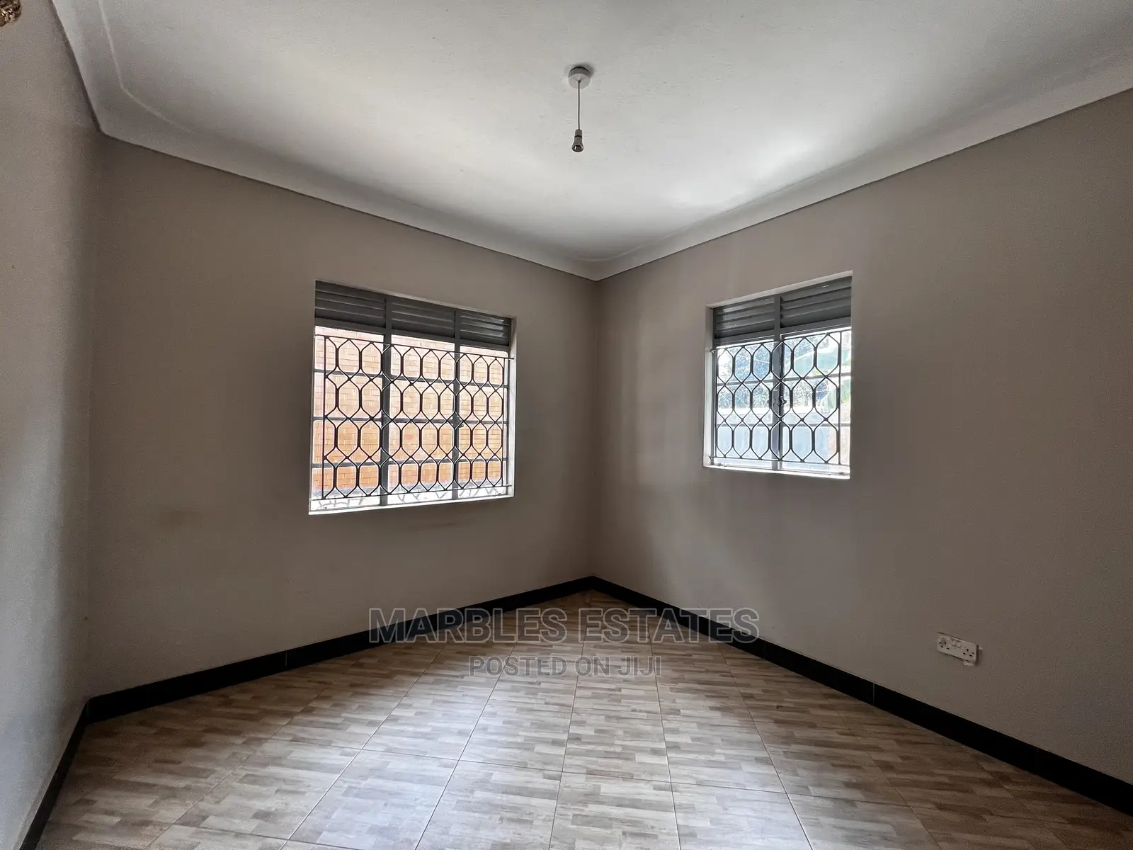 5bdrm Bungalow in Ntinda, Central Division for sale