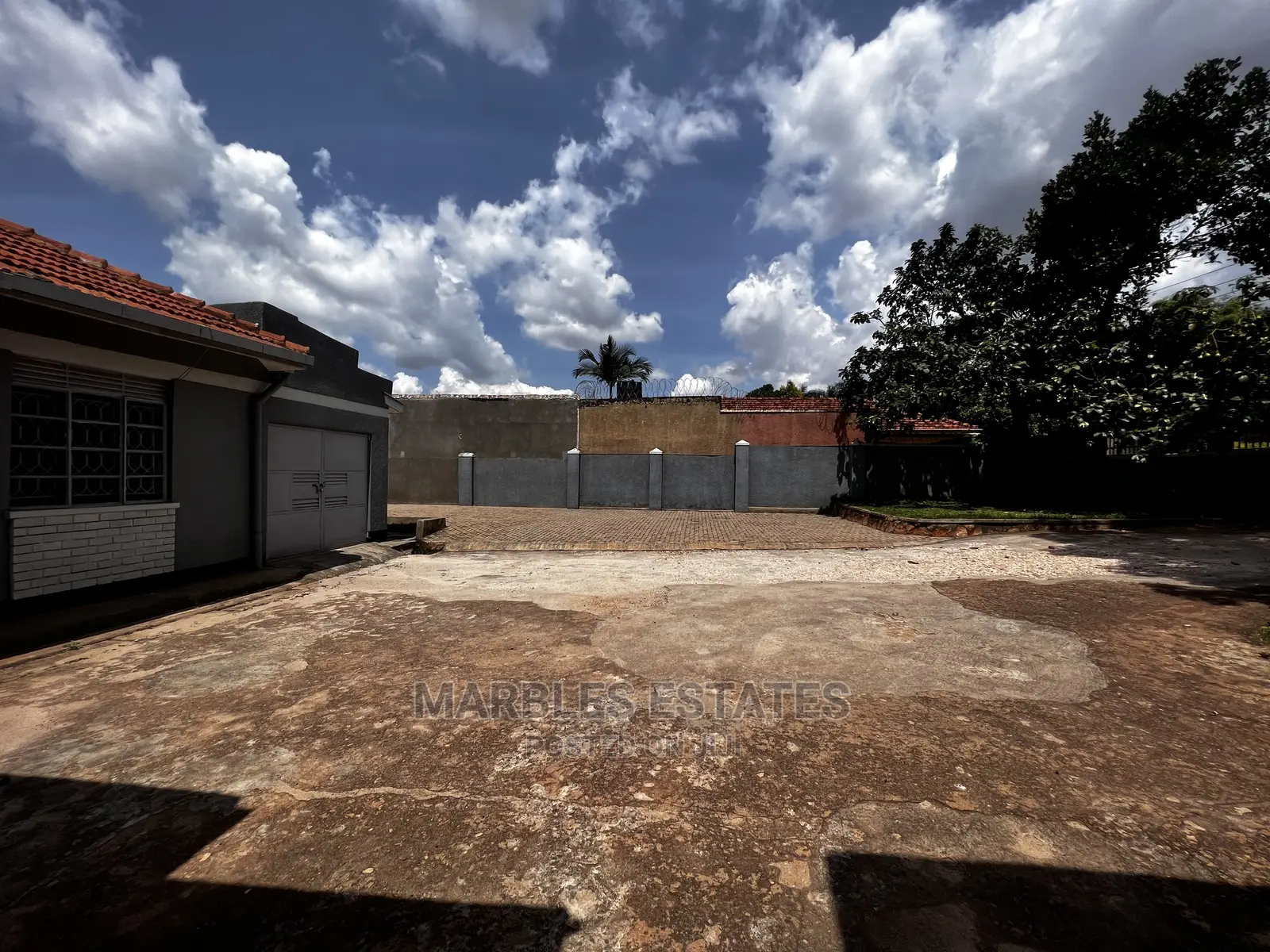 5bdrm Bungalow in Ntinda, Central Division for sale
