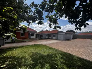 5bdrm Bungalow in Ntinda, Central Division for sale