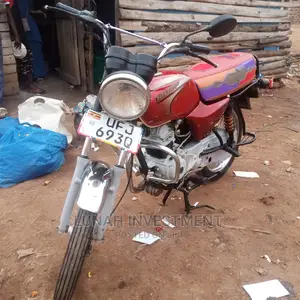 Bajaj Boxer 100 2021 Red