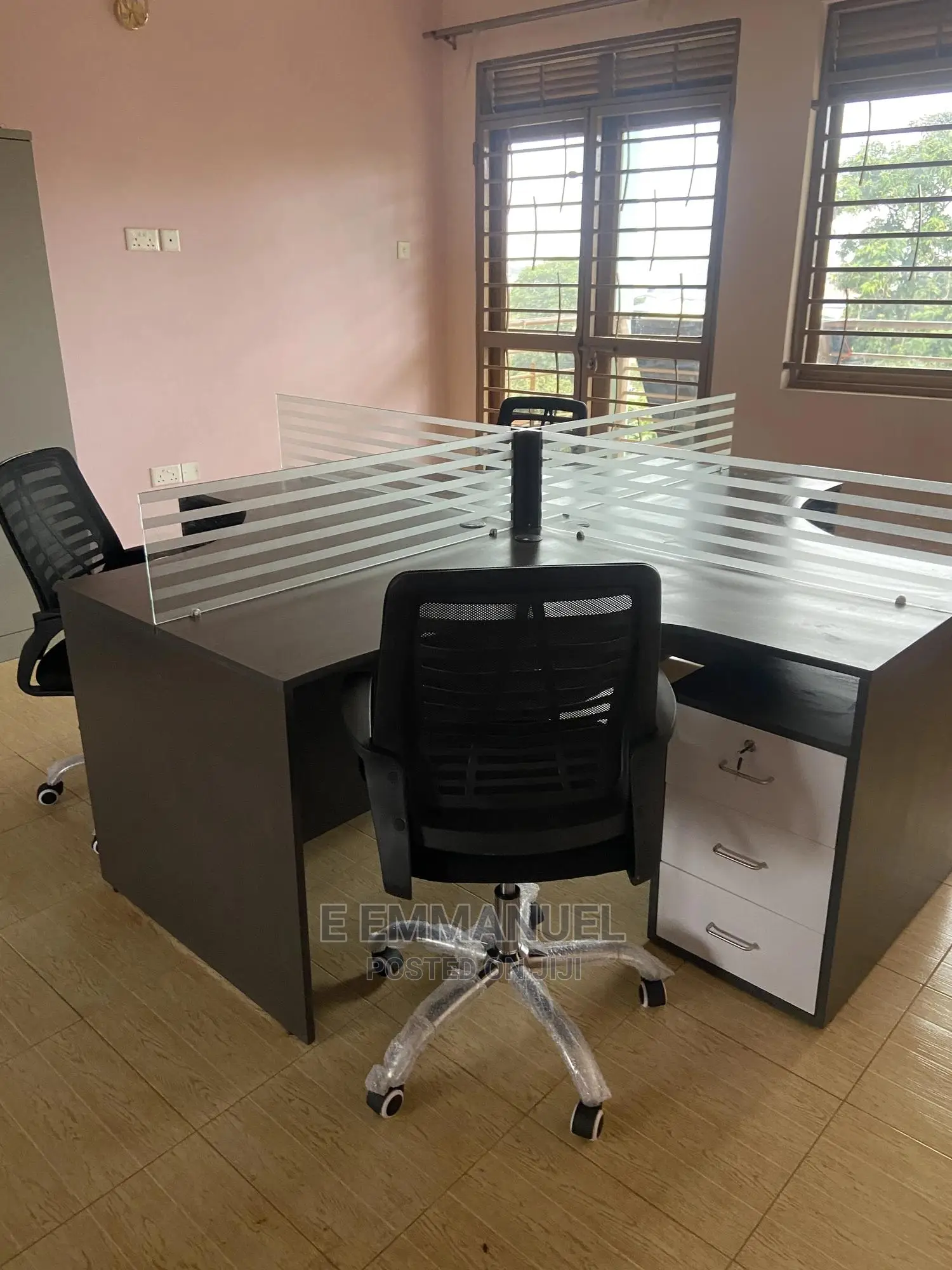 4 Seater Workstation
