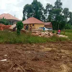 Affordable Beautiful Plot Quick Sale Nsangi Maya Near Tarmac