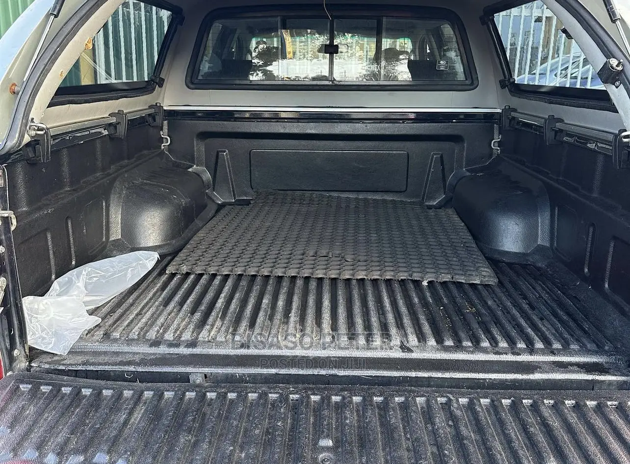 Toyota Hilux 2.5 D-4D SRX 2009 Black