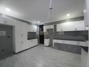 Furnished 6bdrm Mansion in Kira Town, Central Division for sale