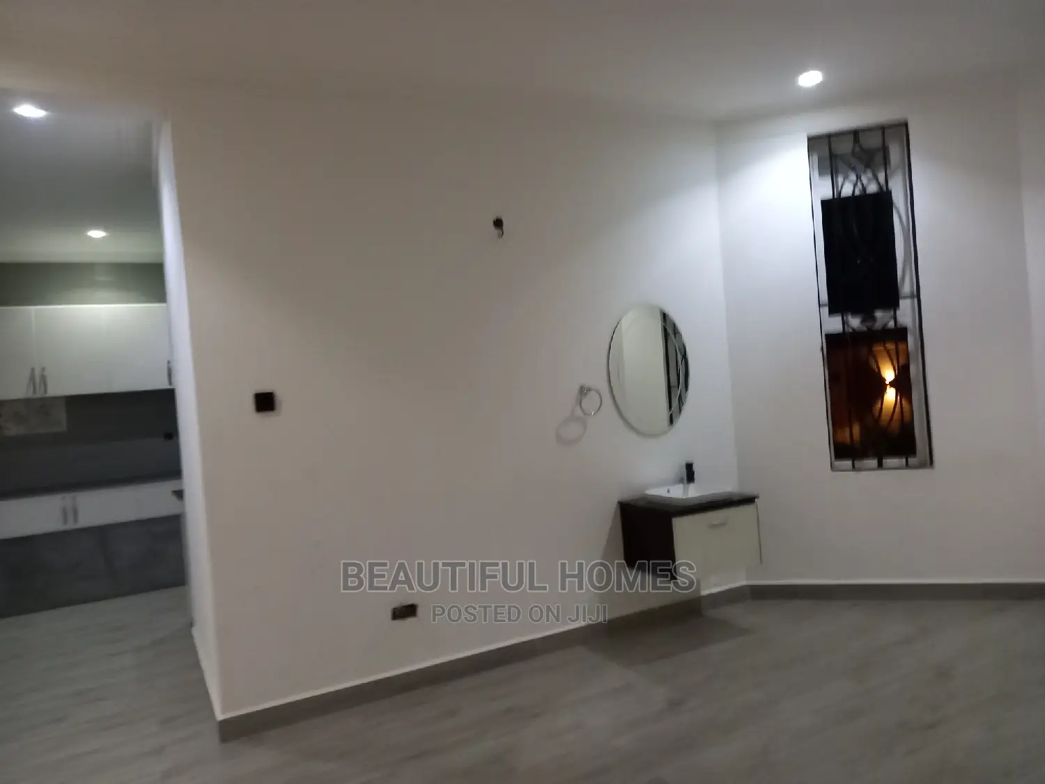 Furnished 6bdrm Mansion in Kira Town, Central Division for sale