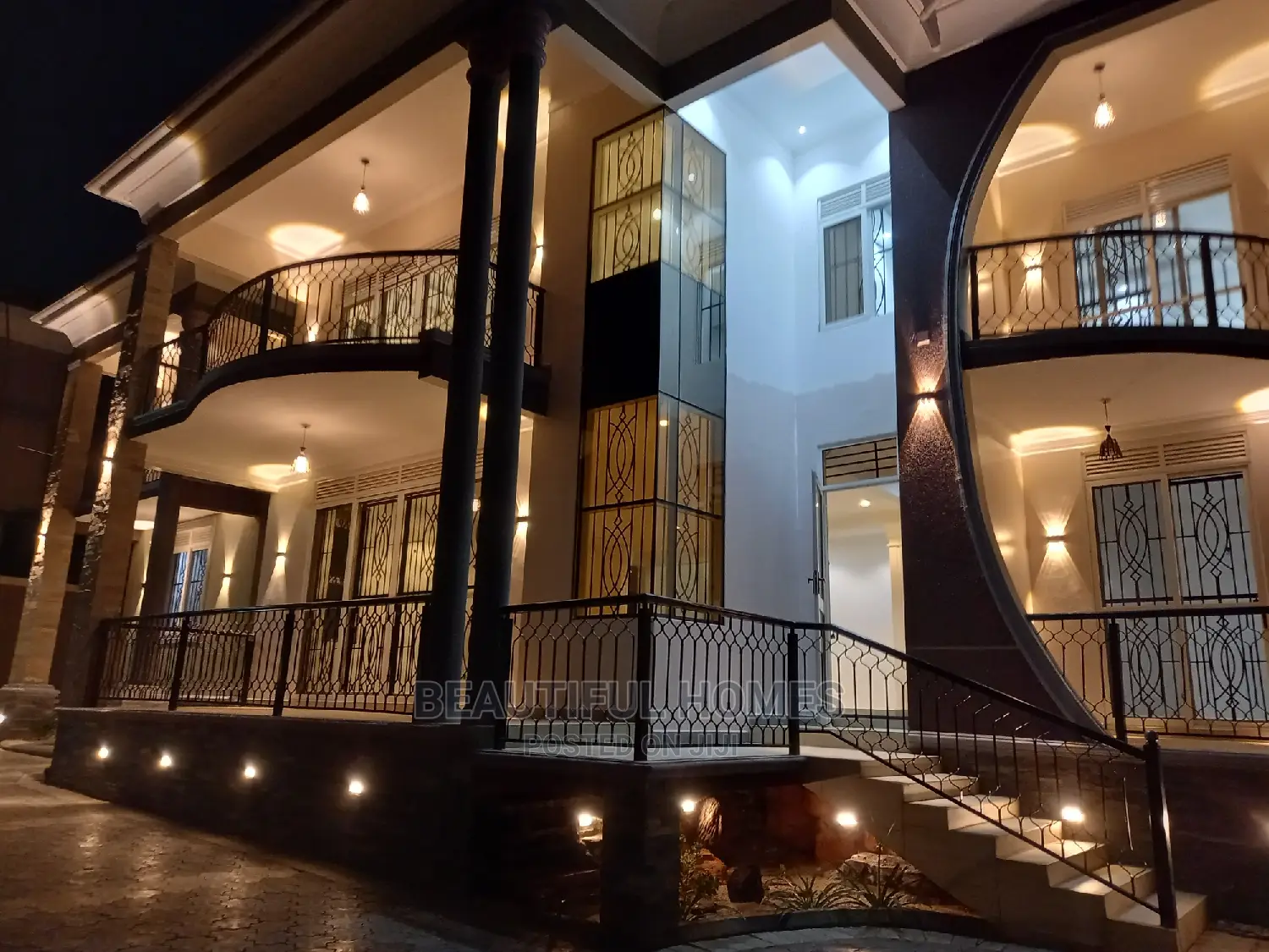 Furnished 6bdrm Duplex in Kira for sale
