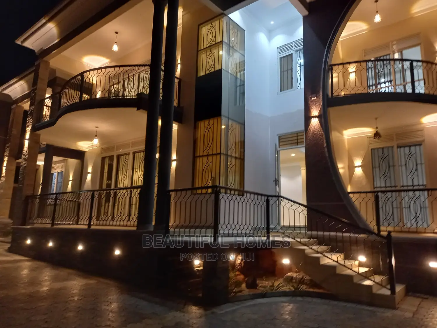 Furnished 6bdrm Duplex in Kira for sale