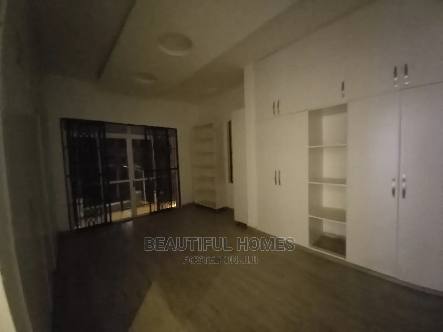 Furnished 6bdrm House in Kira for sale