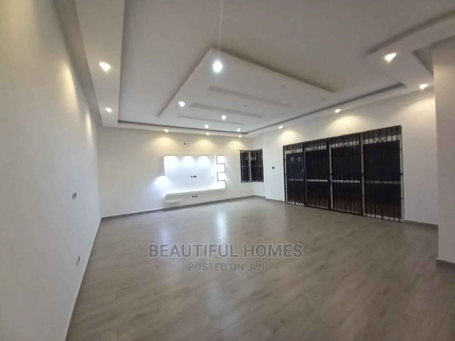 Furnished 6bdrm House in Kira for sale