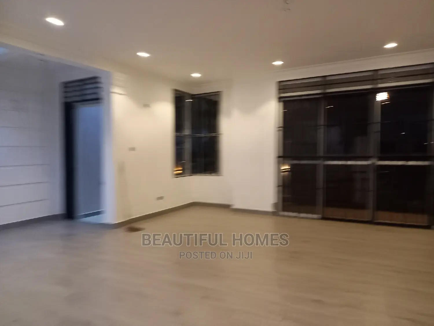 Furnished 6bdrm Mansion in Kira for sale
