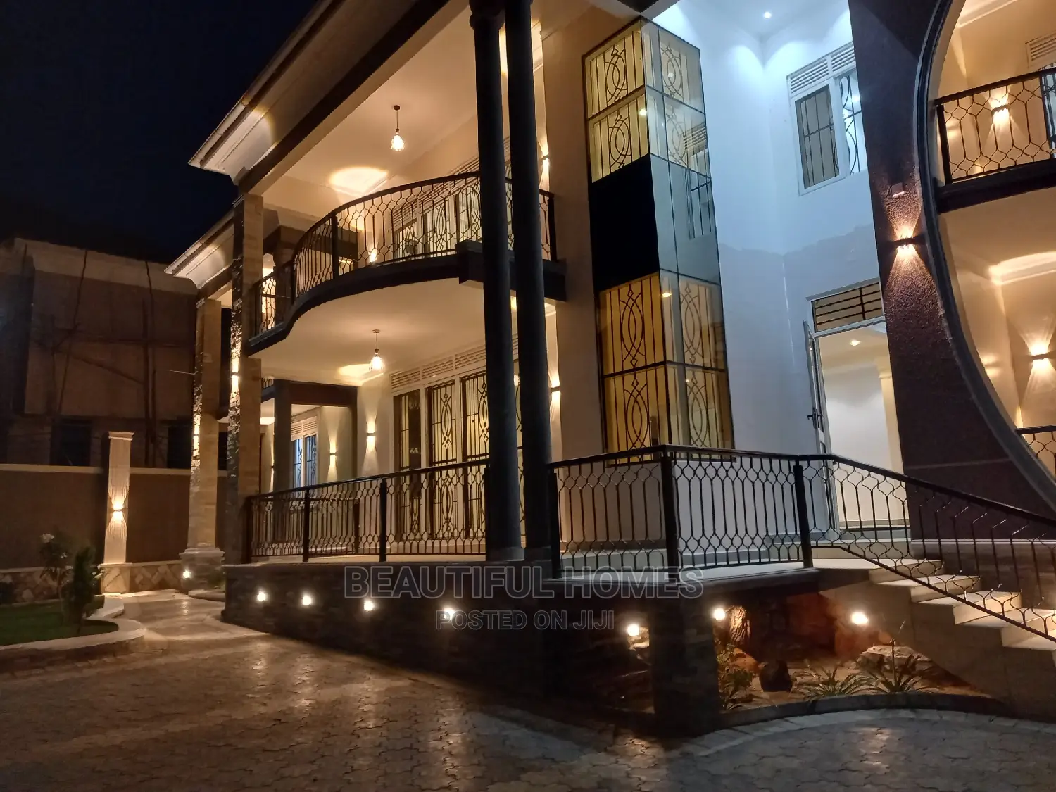 Furnished 6bdrm Mansion in Kira for sale
