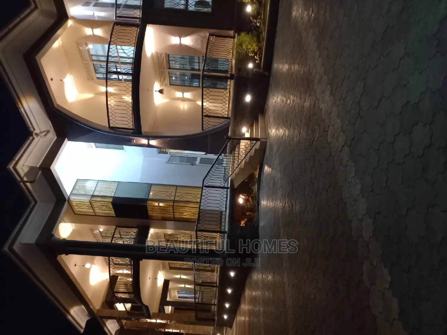 Furnished 6bdrm Mansion in Kira for sale