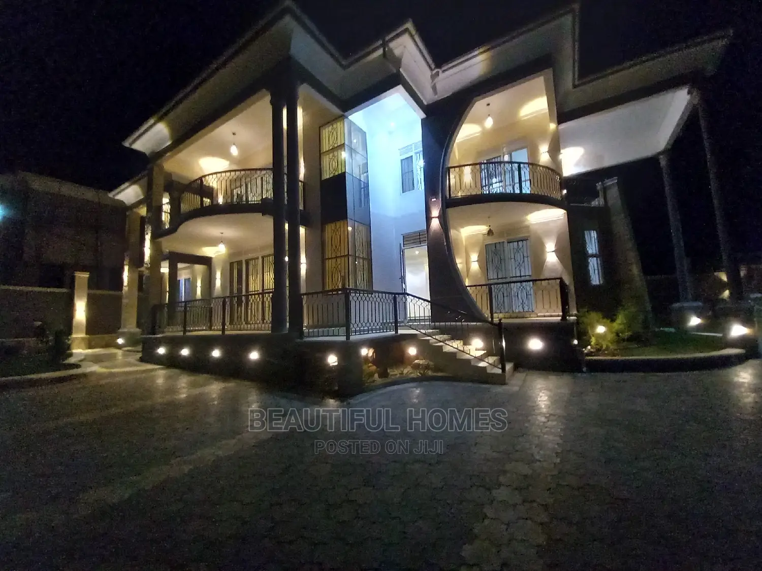 Furnished 6bdrm Mansion in Kira for sale