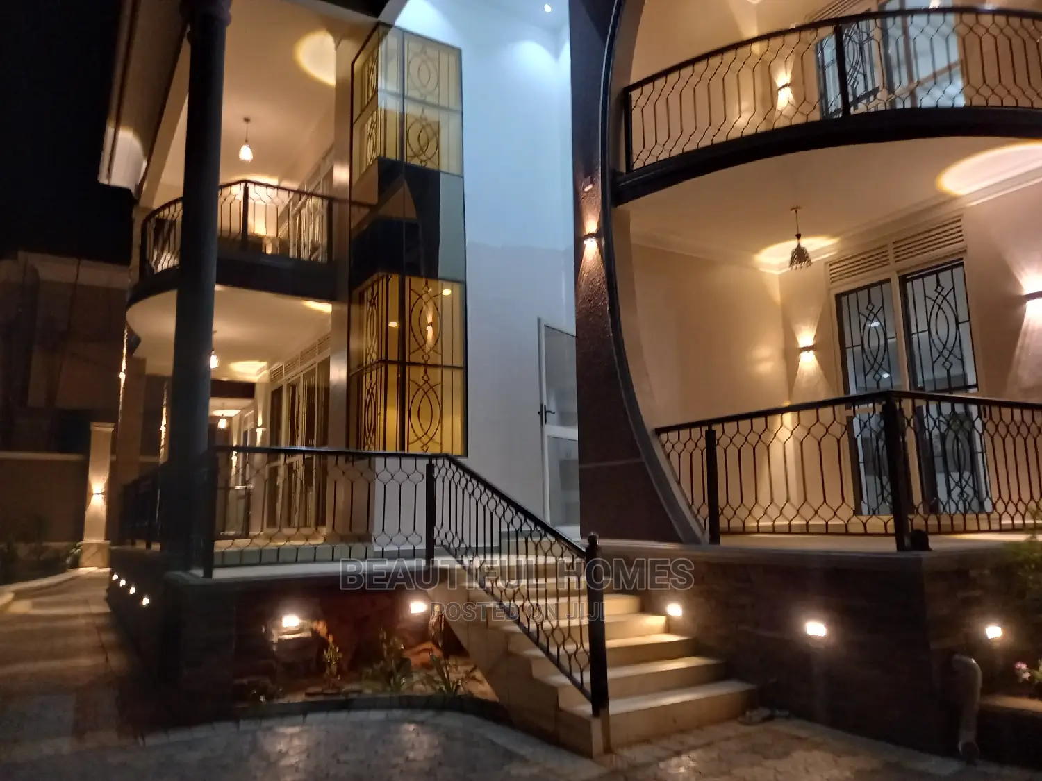 Furnished 6bdrm Mansion in Kira for sale