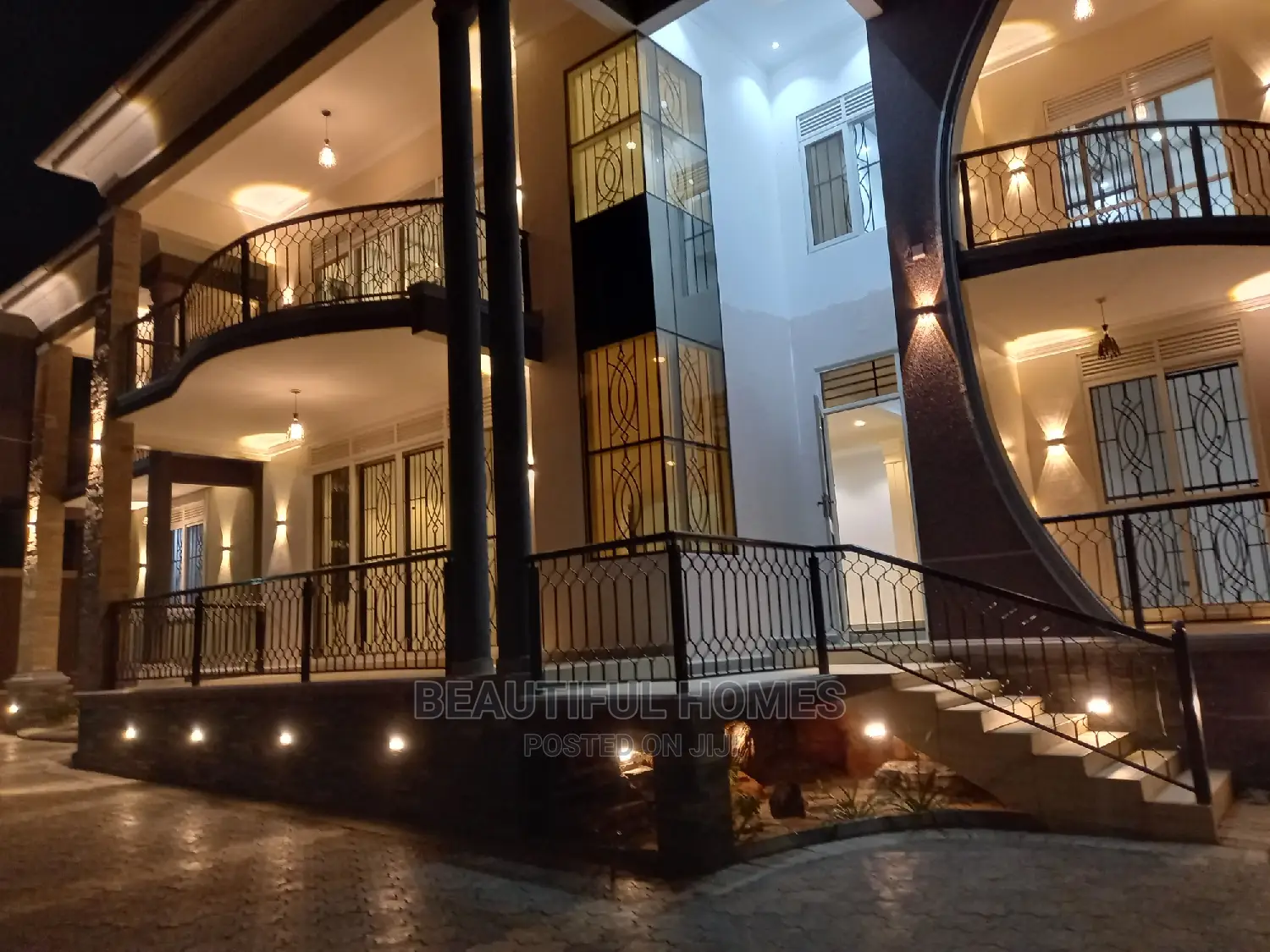 Furnished 6bdrm Mansion in Kira for sale