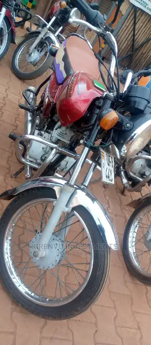 Bajaj Boxer 100 2018 Red
