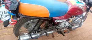 Photo - Bajaj Boxer 2018 Red