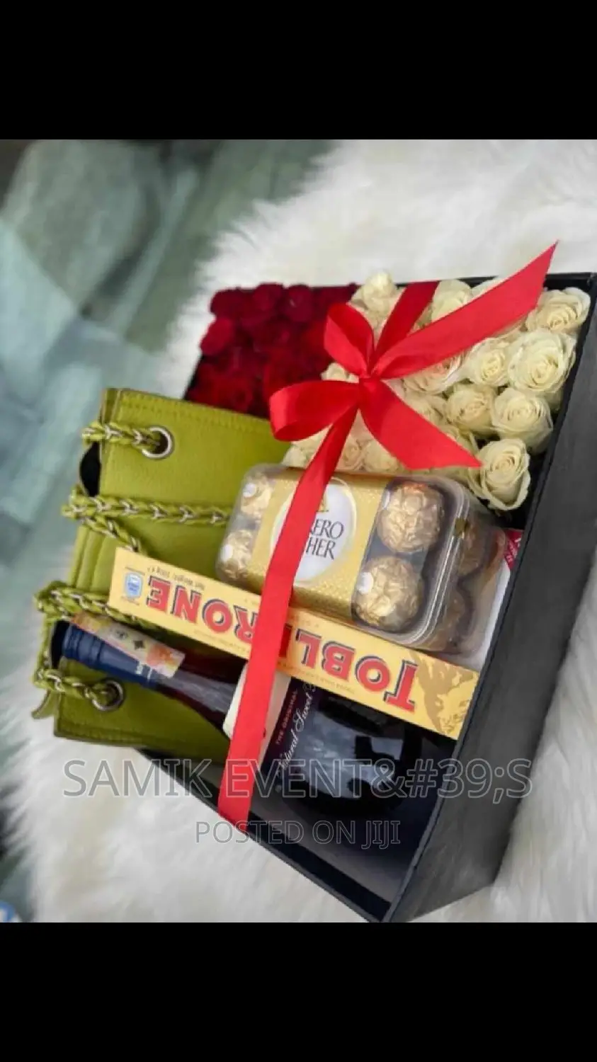 Flower Bouquets and Gift Hampers