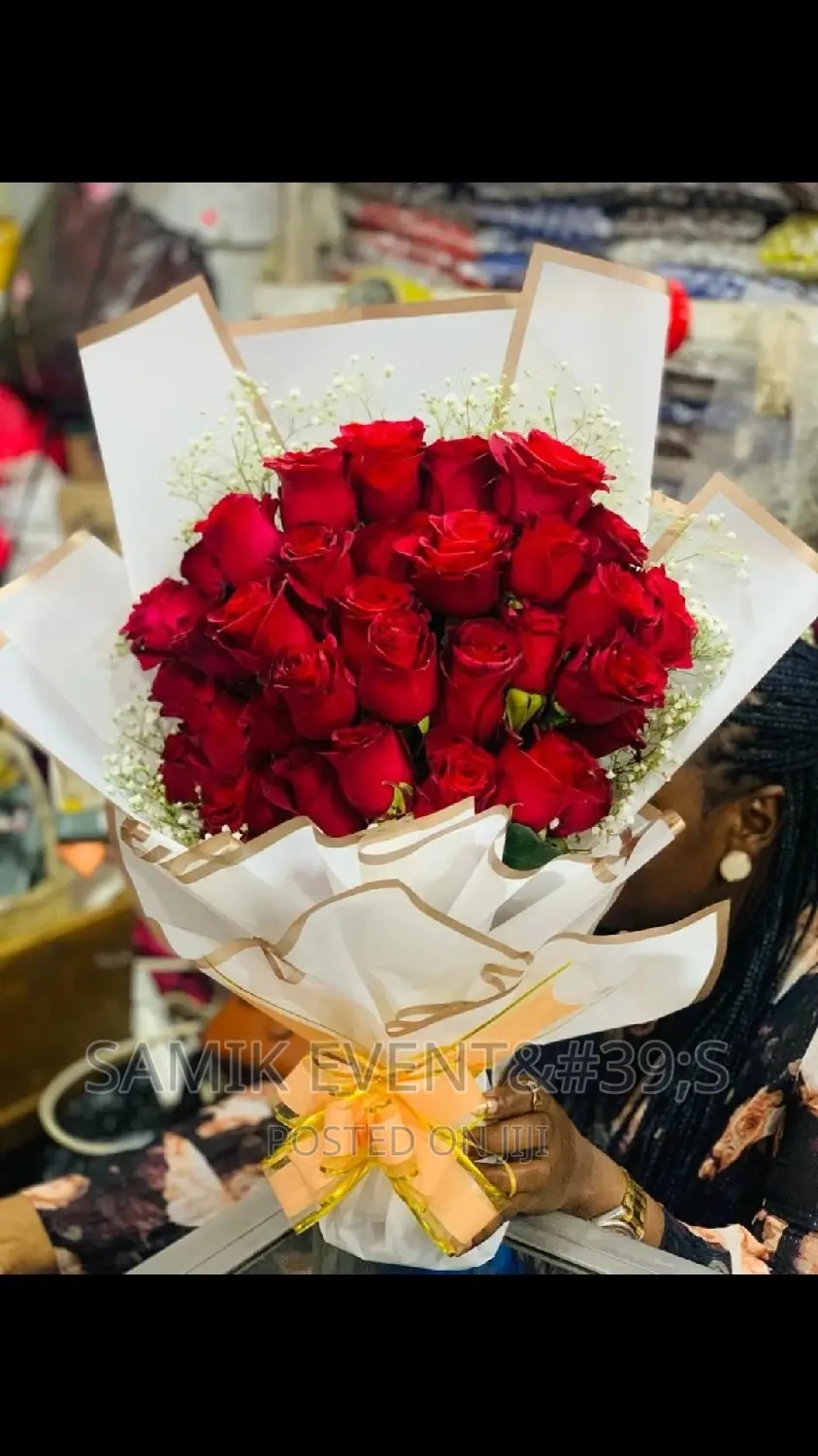 Flower Bouquets and Gift Hampers