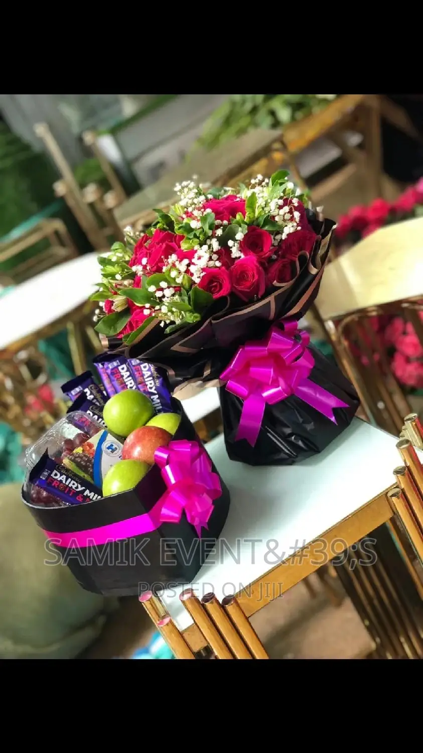 Flower Bouquets and Gift Hampers