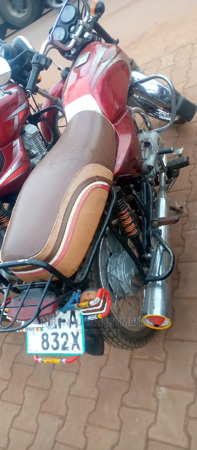 Bajaj Boxer 100 2017 Red