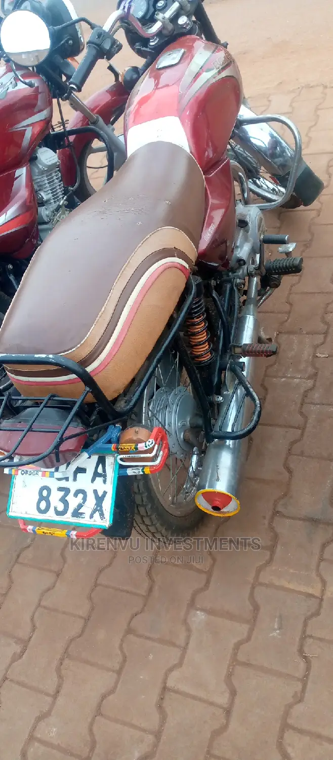Bajaj Boxer 100 2017 Red