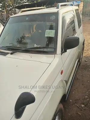 Mitsubishi Pajero 2005 White