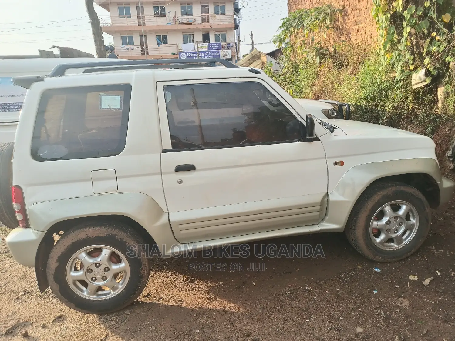 Mitsubishi Pajero 2005 White