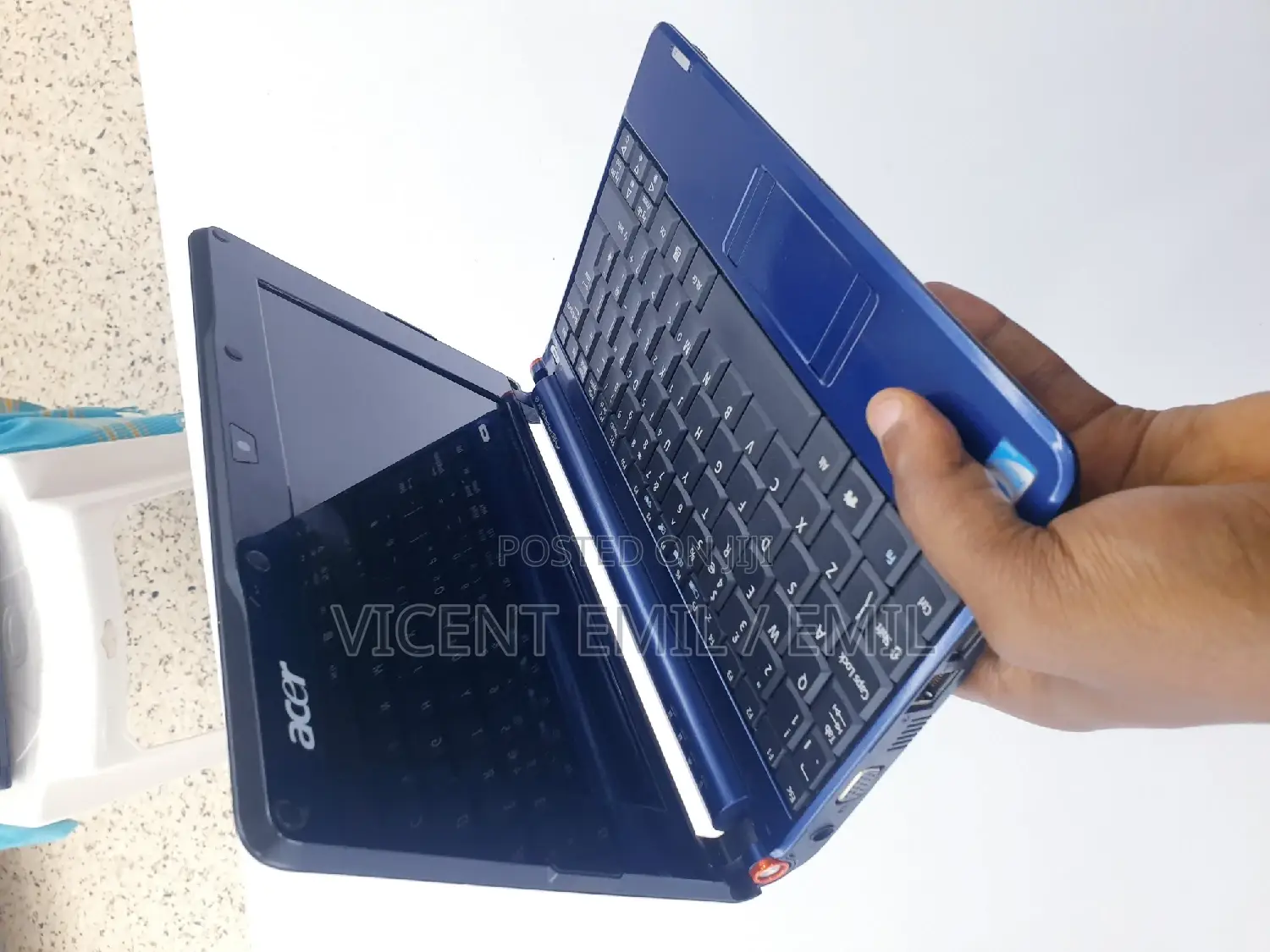 Laptop Acer Aspire One S1002 2GB Intel Atom HDD 256GB