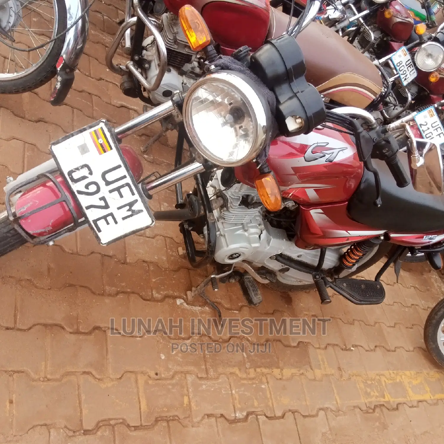 Bajaj Boxer 125 2021 Red
