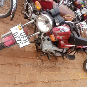 Bajaj Boxer 125 2021 Red