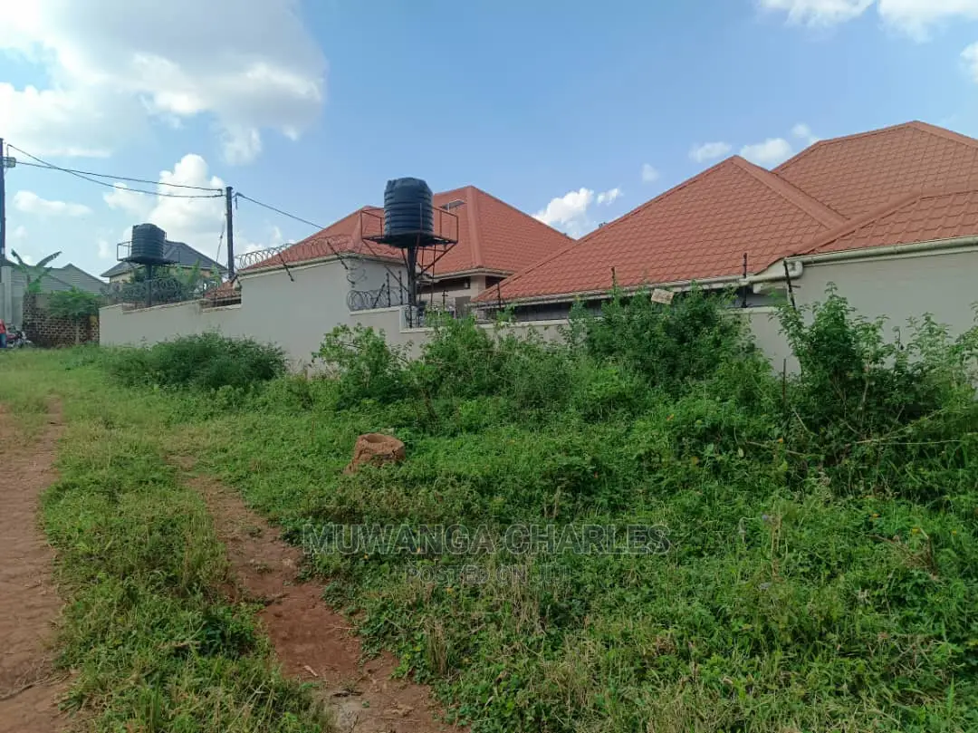 Plot's in Kungu on Quick Sale