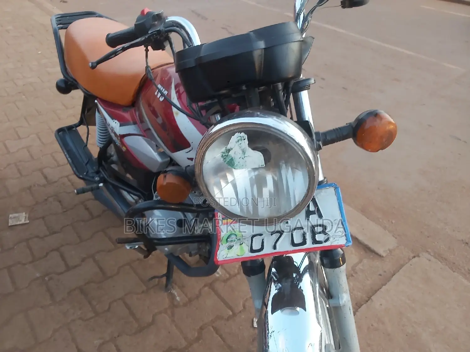 New TVS HLX 125 2019 Red