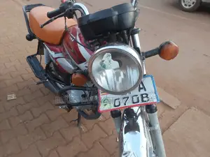 New TVS HLX 125 2019 Red