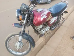 TVS HLX 125 2012 Red
