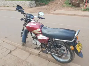 TVS HLX 125 2012 Red
