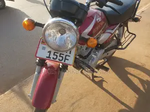 New TVS HLX 125 2022 Red