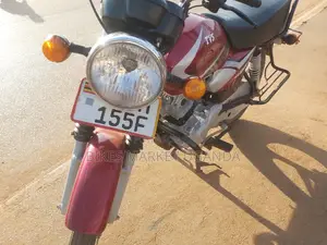 New TVS HLX 125 2022 Red
