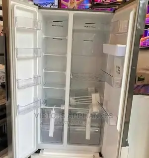Hisense 670L Side by Side Refrigerator With Water Dispenser